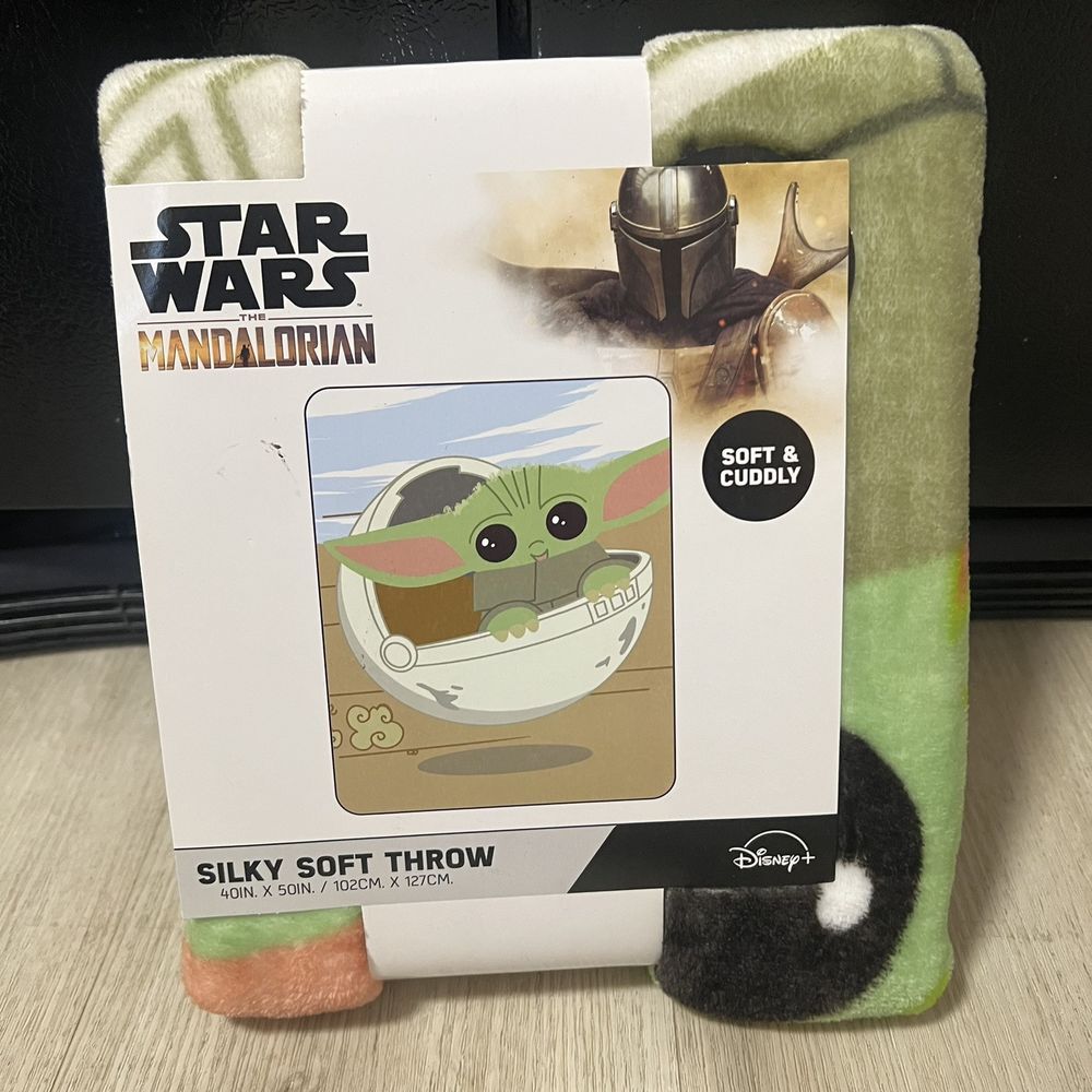 Throw Blanket DISNEY STAR WARS: The‎ Mandalorian  40 x 50" Silky Soft Throw NWT
